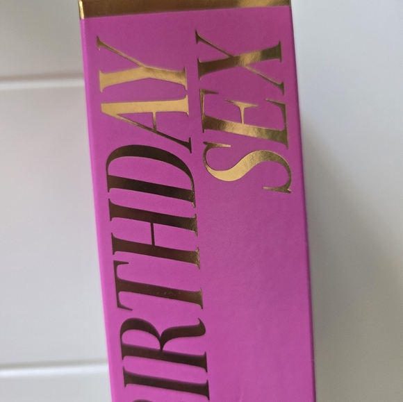Truly Beauty Birthday Sex Luxury Body Oil – 3.1 fl oz / 90 mLBrand New & Sealed - Picture 3 of 3
